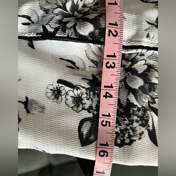 Elegant White House Black Market Bustier - size 10 - Picture 6 of 12